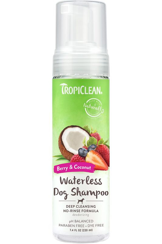 TropiClean Berry & Coconut Waterless Shampoo 220ml
